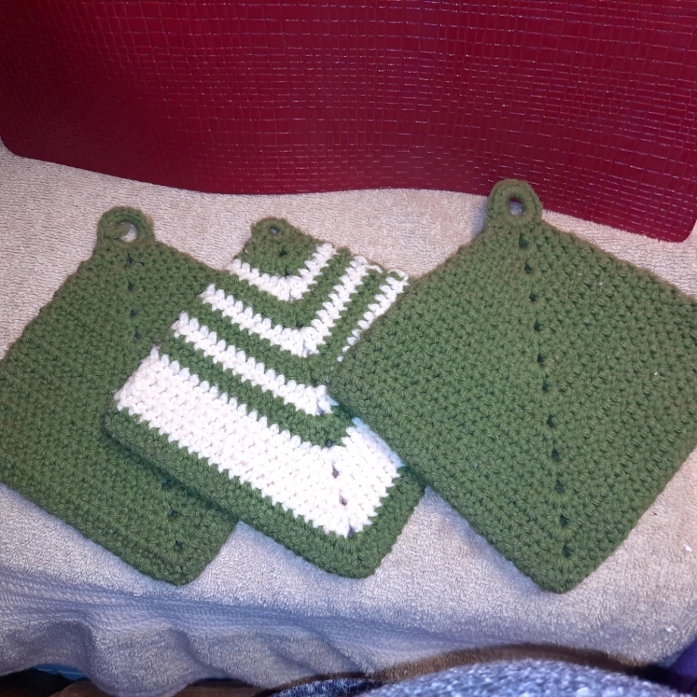 Crocheted pot holders
